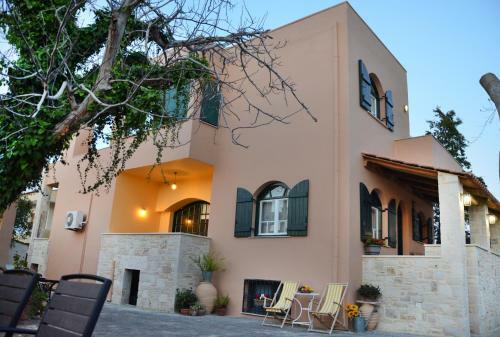 Villa Avly