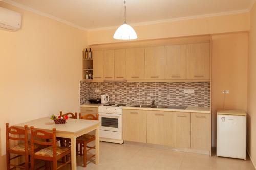 Tsoutsis Apartments