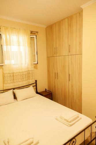 Tsoutsis Apartments
