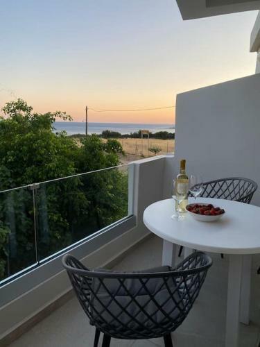 Makry-gialos Luxury Seaview Apartment