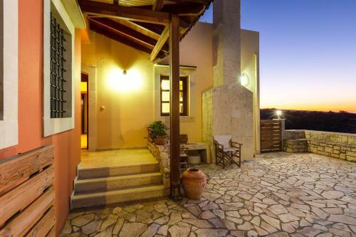 Villa Ilys Home, Country Retreat!