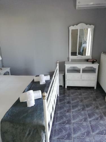 Seven Seas Apartments