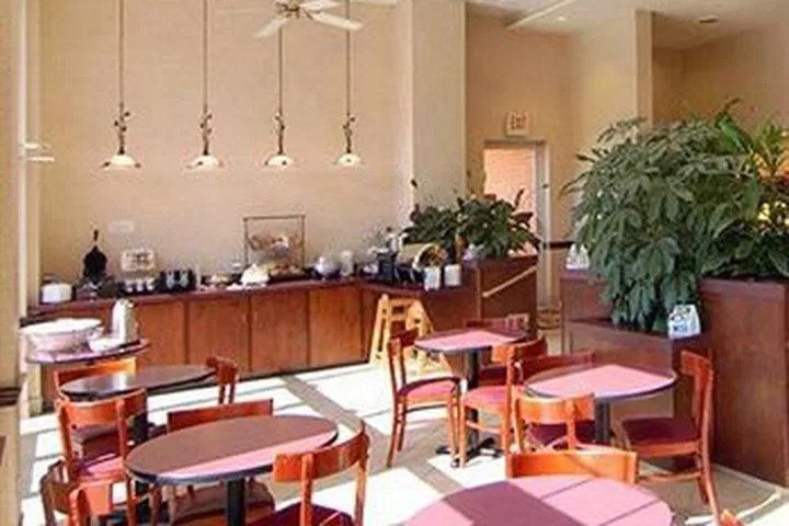 Hotel Baymont Inn And Suites Warrenton