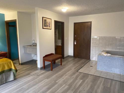 Hotel Americas Best Value Inn West Frankfort
