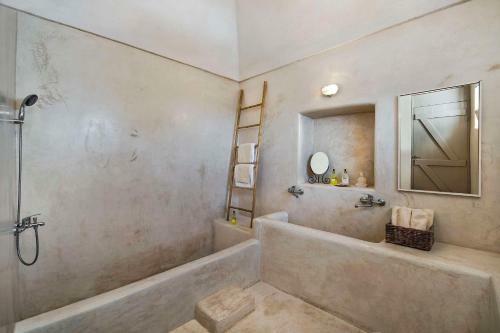 Sandandstone Villa Santorini