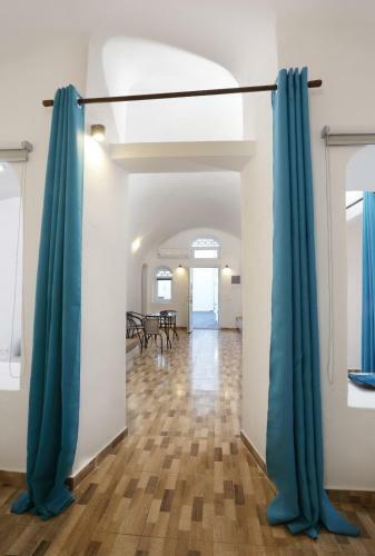 Church And Cave - Santorini Private Residences