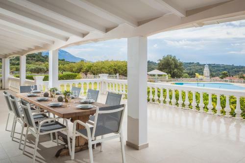Villa Feinikas