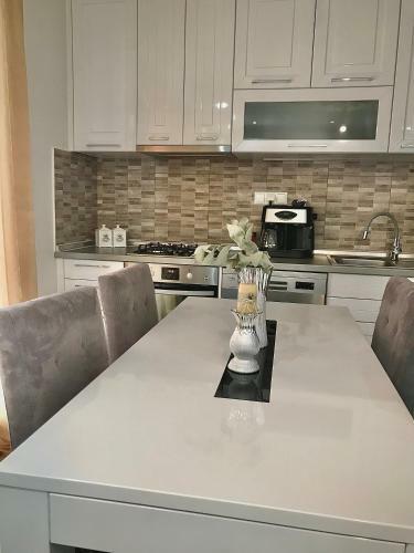 Nikos Apartament