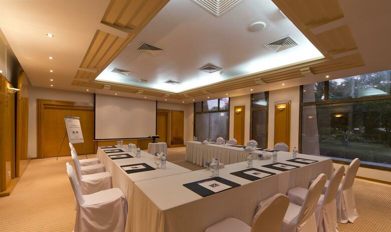 Golden Tulip Al Jazira Hotel & Resort
