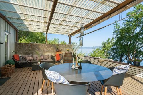 Private House & Bungalow By The Sea