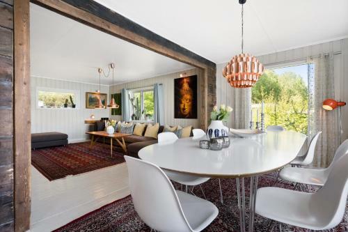 Private House & Bungalow By The Sea