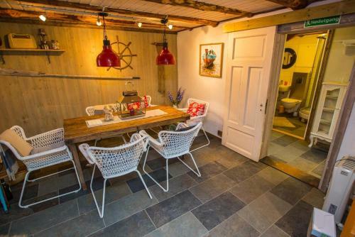 Kr�marvika Lodge