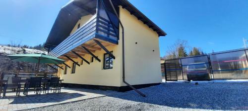 Hostal Pensiunea La Poalele C?limanilor