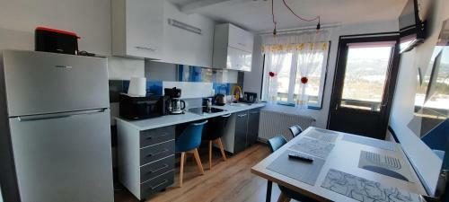 Hostal Pensiunea La Poalele C?limanilor