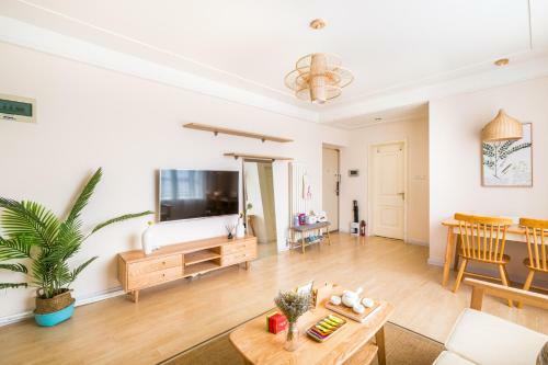 Hotel Qingdao Shinan�wusi Square�