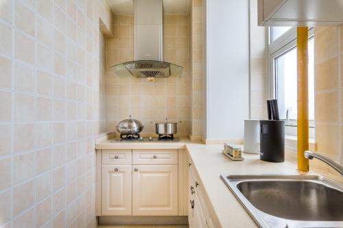 Hotel Qingdao Shinan�wusi Square�