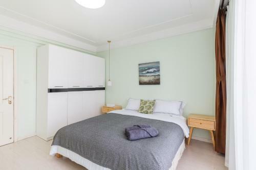 Hotel Qingdao Shinan�wusi Square�