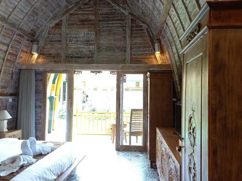 Hostal Keris Art Shop And Villa Telaga Wana