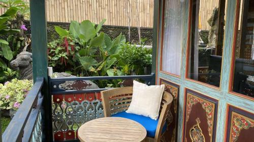 Hostal Keris Art Shop And Villa Telaga Wana