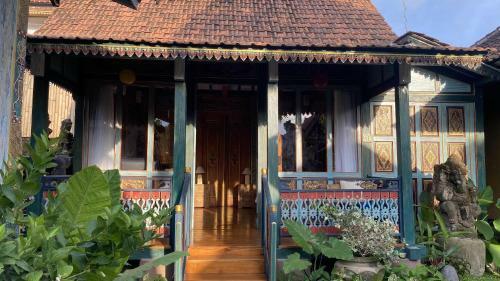 Hostal Keris Art Shop And Villa Telaga Wana