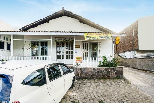 Hotel Spot On 90896 Griya Atu Syariah