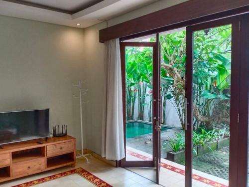 Vintage 3-bedroom Villa With Plunge Pool