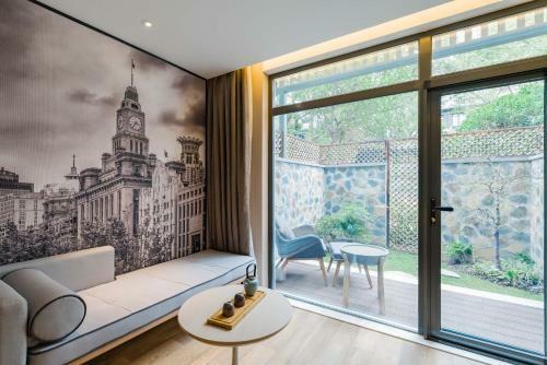 Atour S Hotel Shanghai Oriental Pearl Tower