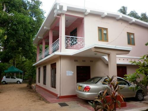 Hostal Luxman Guest House