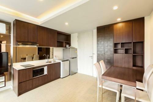 Apartamento The Aristo Beach Resort Surin Phuket