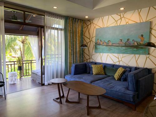 Stylish 1-bedroom Apartments, With Lake View