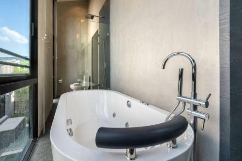 Apartamento 300? Luxury Pool Villa In Thalang, Phuket