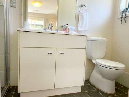 Woy Woy Riverside Private Exclusive Holiday Home