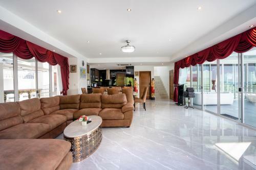 Luxury Villa 8 Bedroom In Patong Beach Villa Infinity