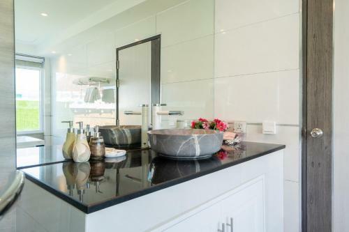 Luxury Villa 8 Bedroom In Patong Beach Villa Infinity