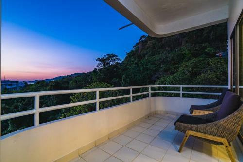 Patong Hill Sea View Villa 4 Bedroom Private Pool