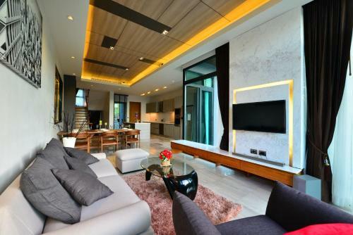 Bukit Pool Villas - Sha Extra Plus