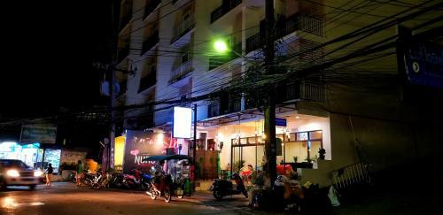 Hostal Kanpai Hotel