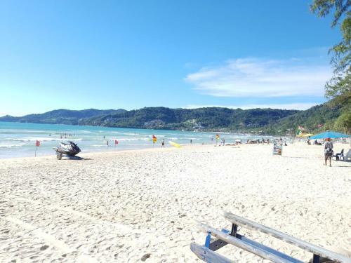 Hostal 3306 Patong Beachfront Apartment Cozy Condoresort