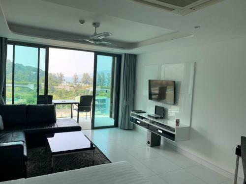Twin Sands Apartments By Lofty