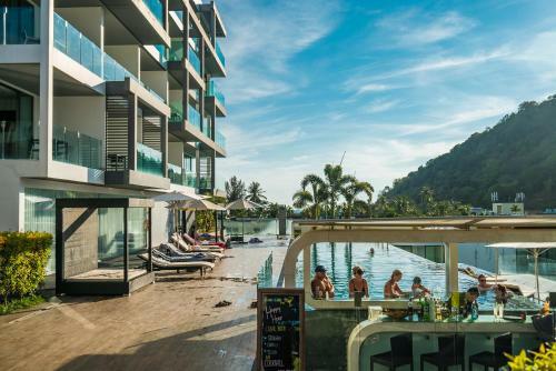 Twin Sands Apartments By Lofty