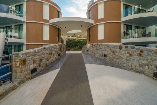 Twin Sands Apartments By Lofty