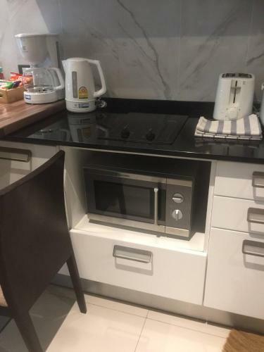 Patong Hill Cozy Studio With Nice Pool And Garden