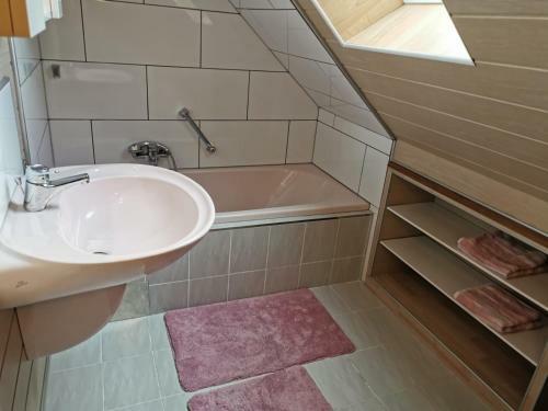 Apartamento Ferienwohnung Am Thayatalradweg