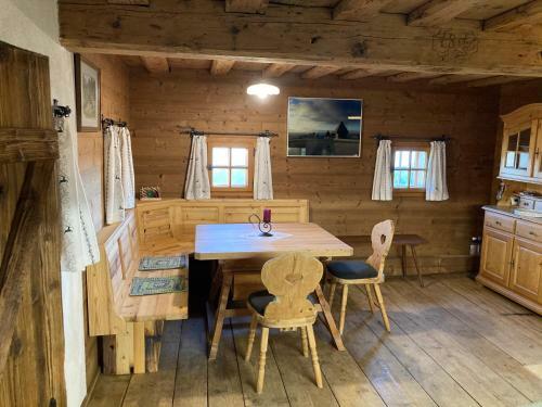 Gastkeusche H�ss