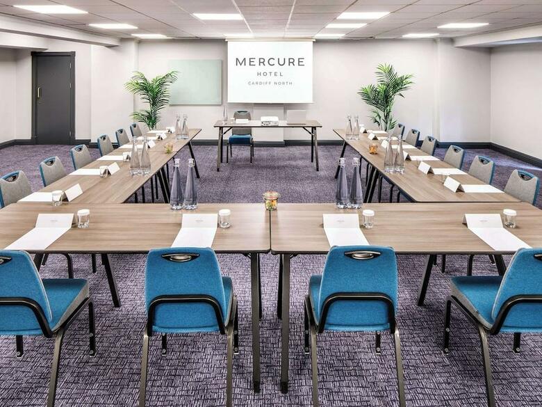 Hotel Mercure Cardiff North