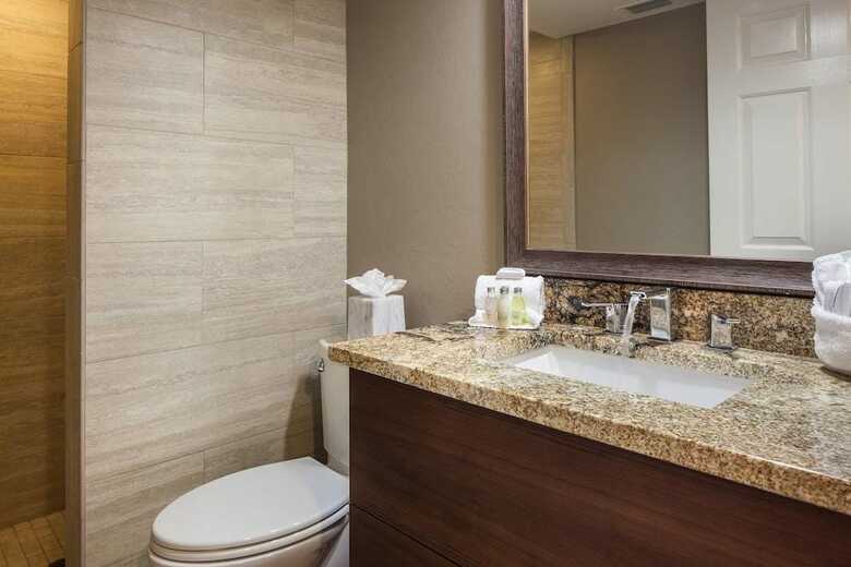 Hotel Gullwing Beach Resort