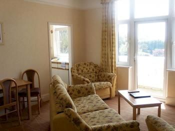 Hotel The Devon Court Resort
