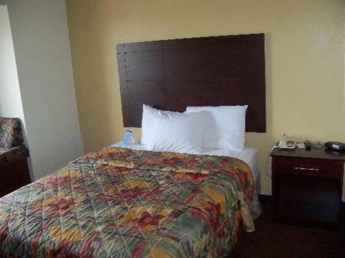 Hotel Bridgepointe Inn & Suites Toledo-perrysburg