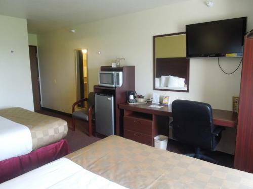 Hotel Bridgepointe Inn & Suites Toledo-perrysburg