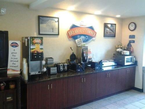 Hotel Bridgepointe Inn & Suites Toledo-perrysburg